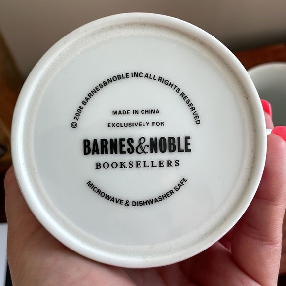 Barnes And Noble (2006) Coffee Mugs 14 fl oz  White Pink Floral Flowers. - Picture 3 of 3